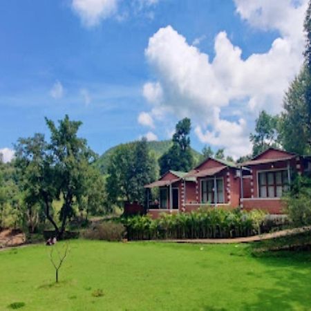 Hotel River Orchid Resort Satara Ngoại thất bức ảnh