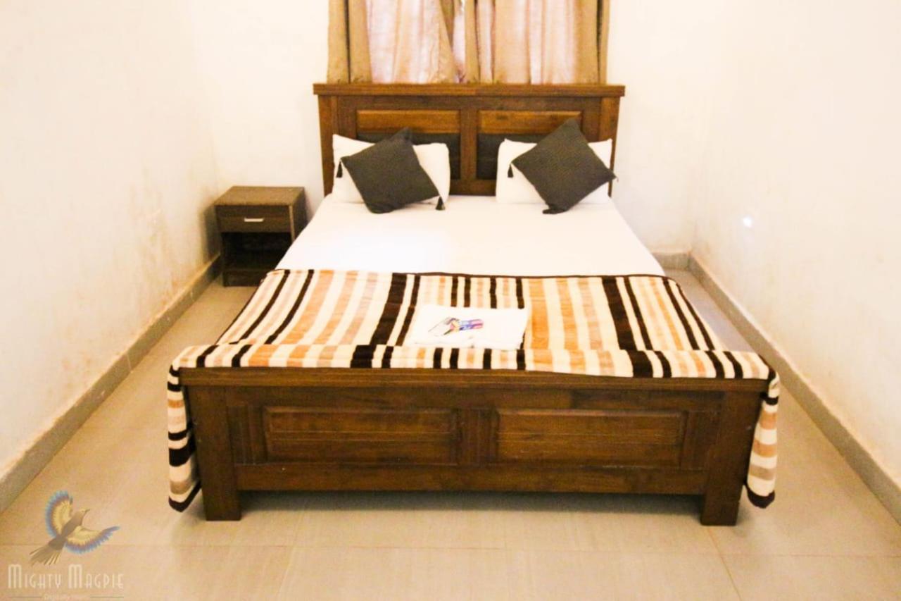 Hotel River Orchid Resort Satara Ngoại thất bức ảnh
