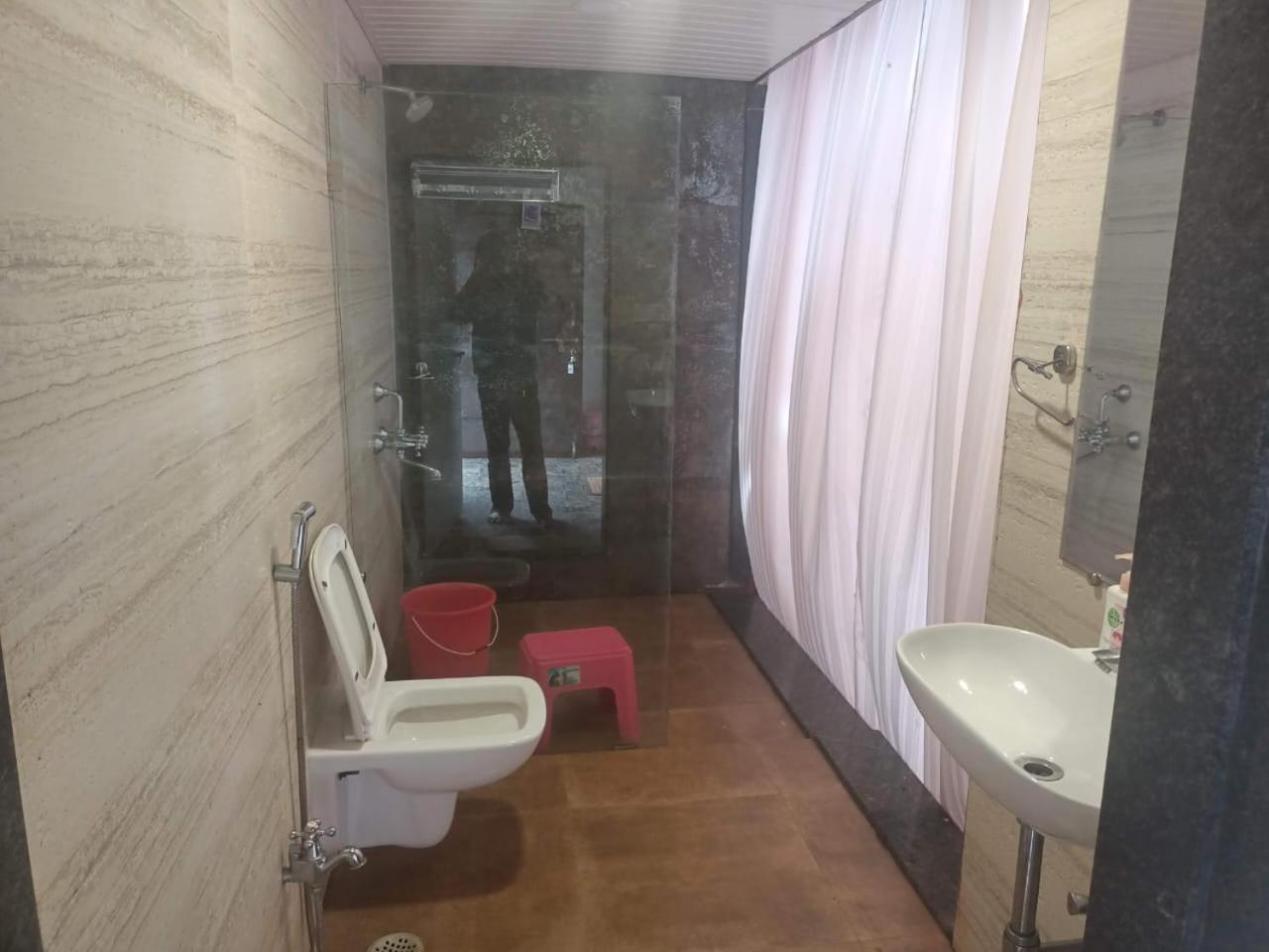 Hotel River Orchid Resort Satara Ngoại thất bức ảnh