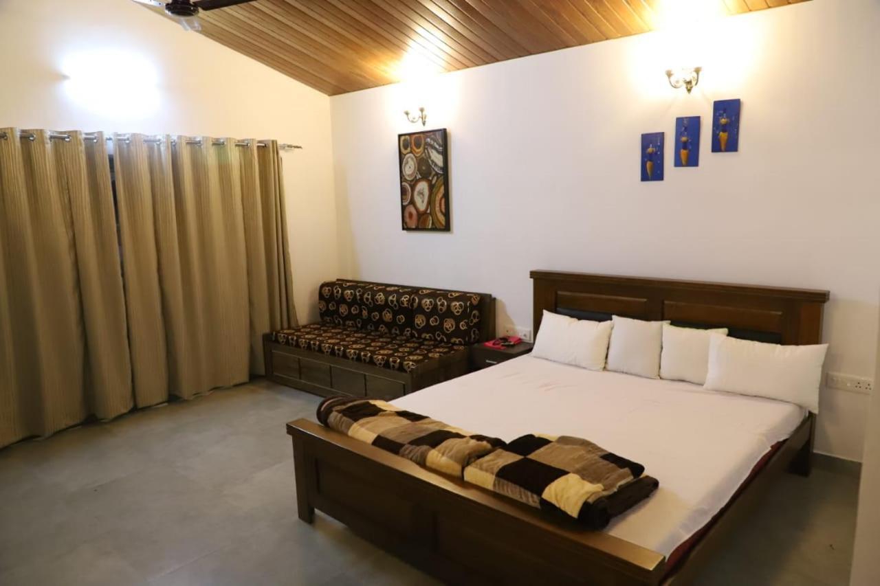 Hotel River Orchid Resort Satara Ngoại thất bức ảnh