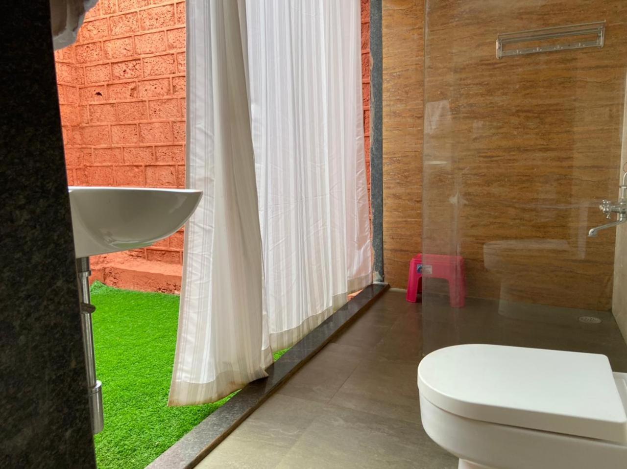 Hotel River Orchid Resort Satara Ngoại thất bức ảnh